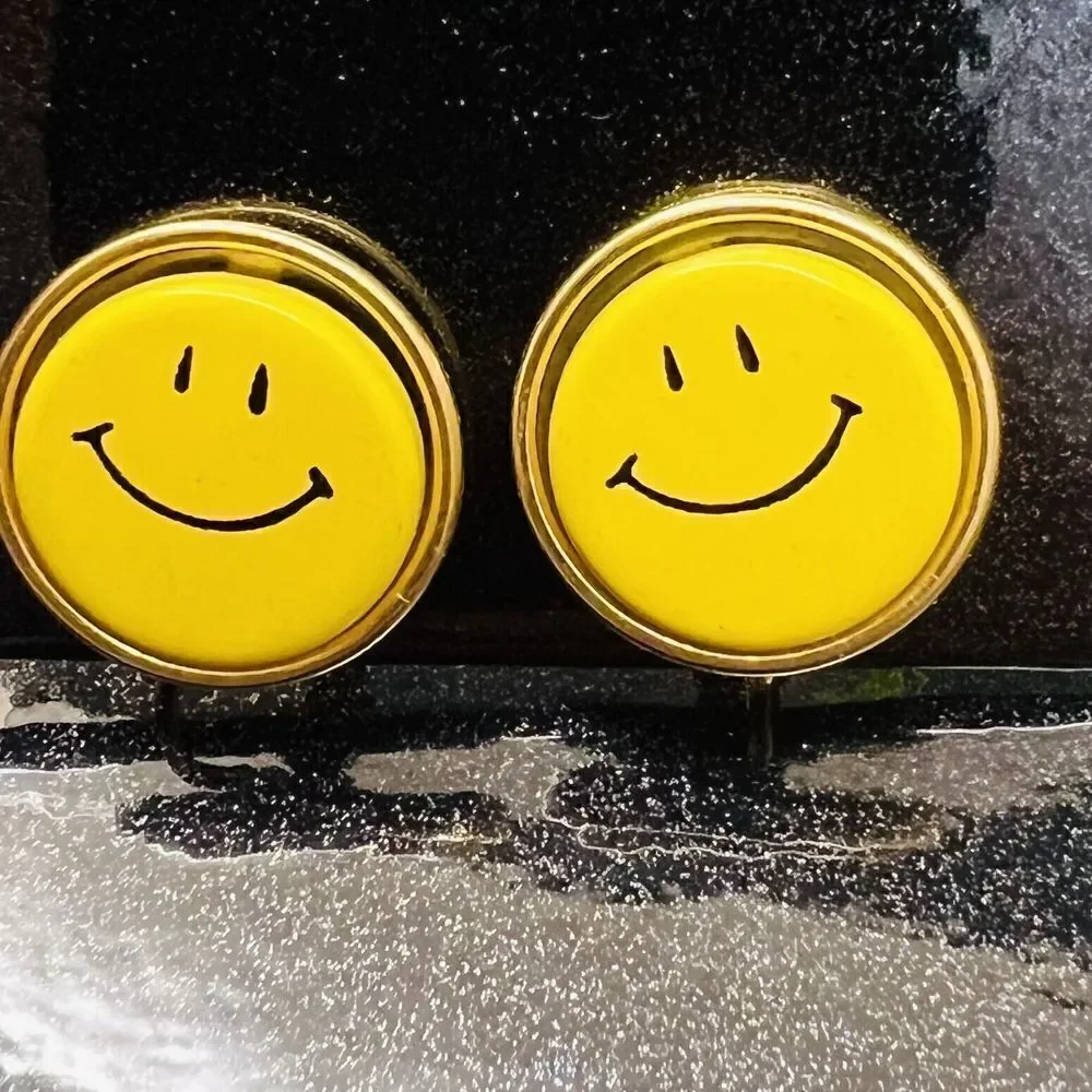 Vintage Yellow SMILEY FACE Button Gold Fun Cute Happy Joy Grin Earrings 1425